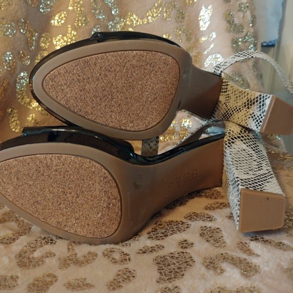 BCBG peep toes 9 1/2 - Picture 2 of 5